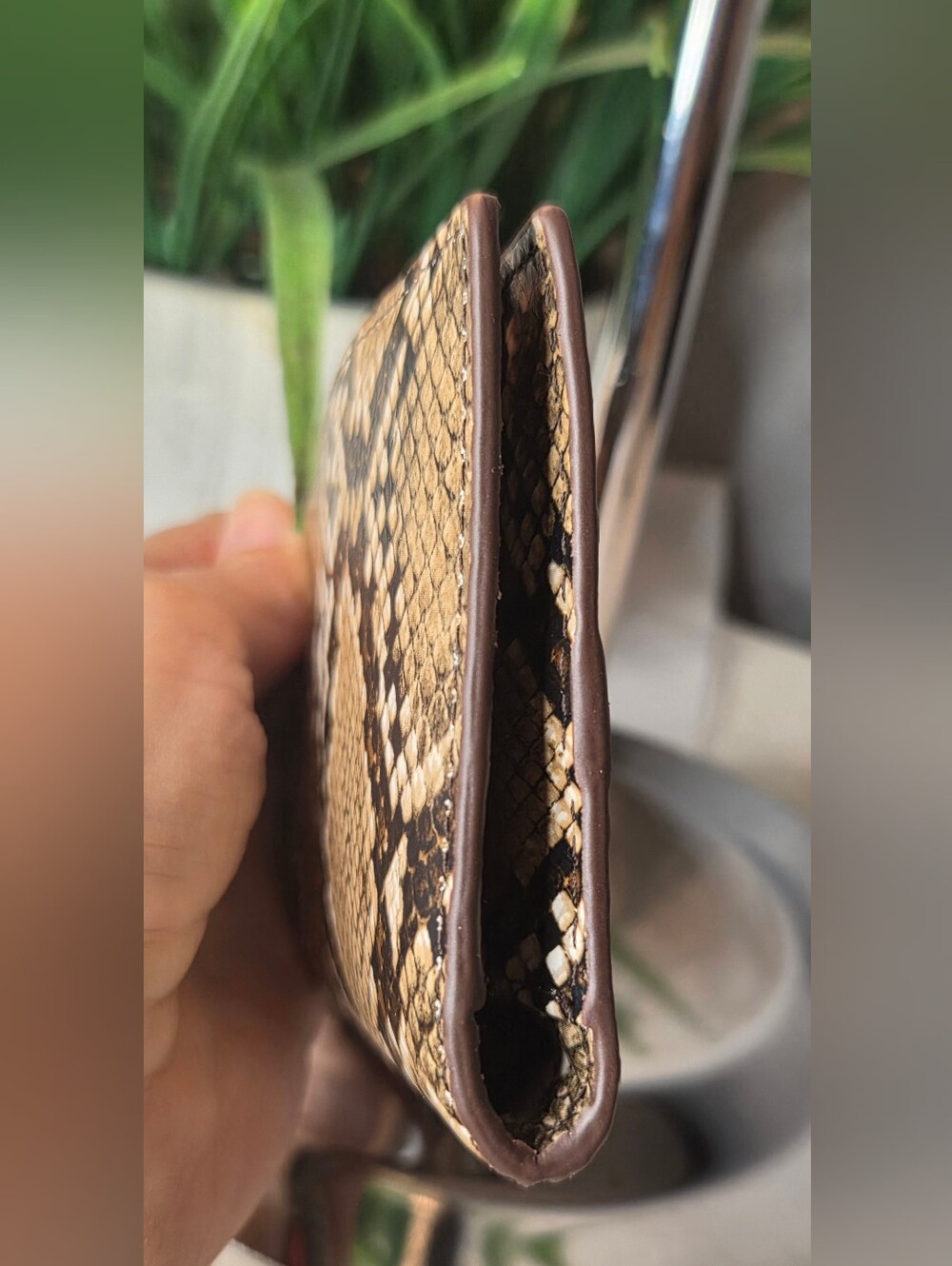 Hammitt 40 West Domino Snake Embossed Leather Wallet Magnetic Snap - Picture 4 of 10